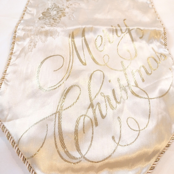 Beautiful Satin Christmas Banner Wall Hanging .Decor - Picture 2 of 4